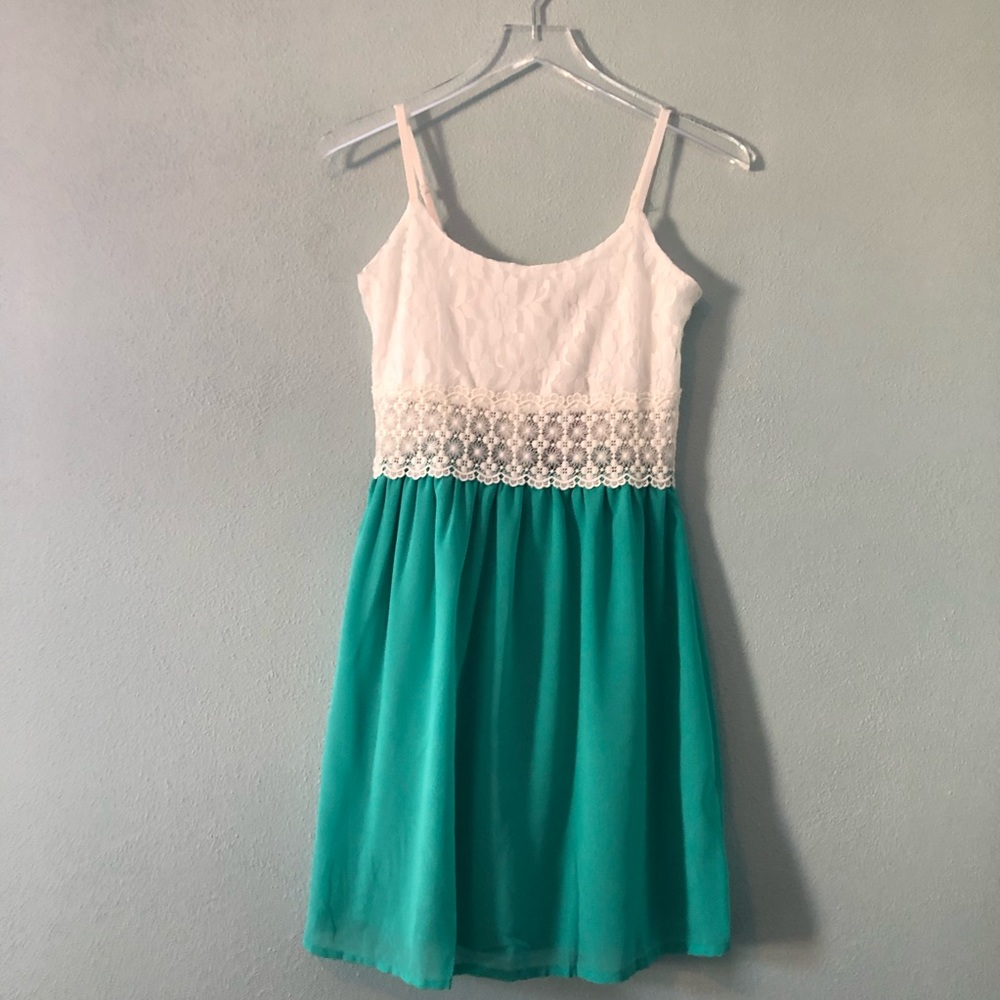 Boutique | teal and white lace sleeveless dress